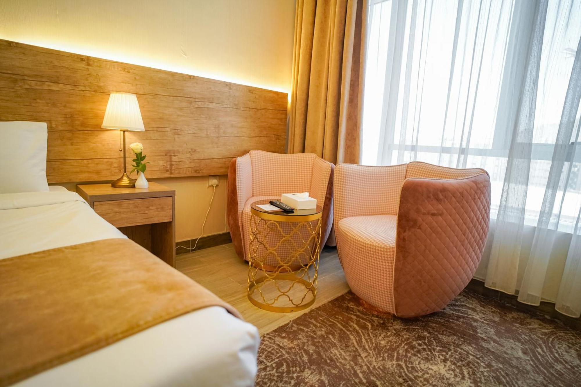 فندق Emaar Legend *